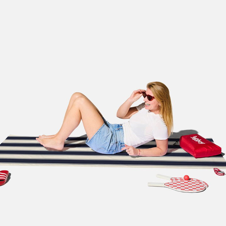 Beach Baggy Towel with Pillow (XL)