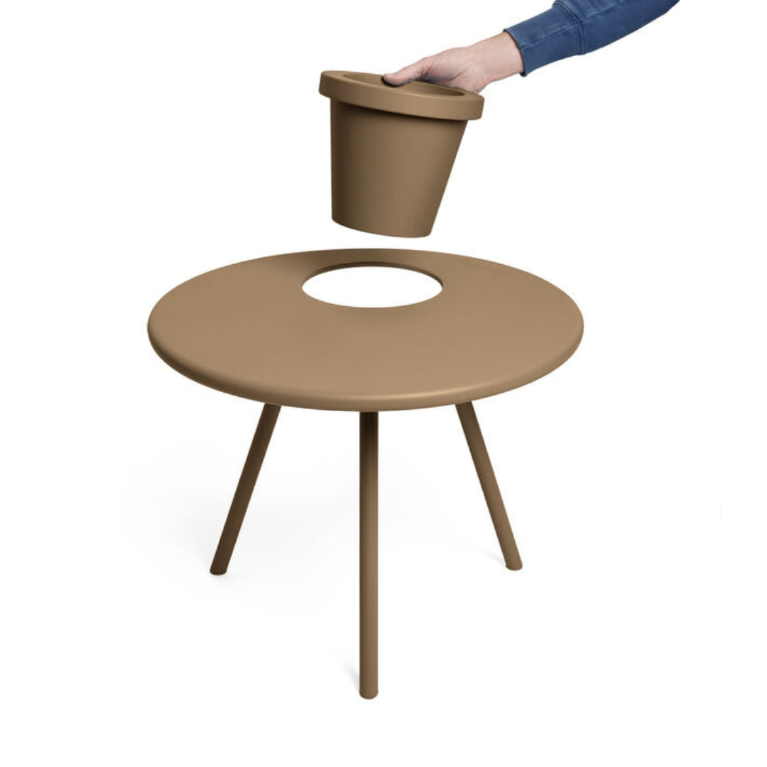 Bakkes Planter & Side Table