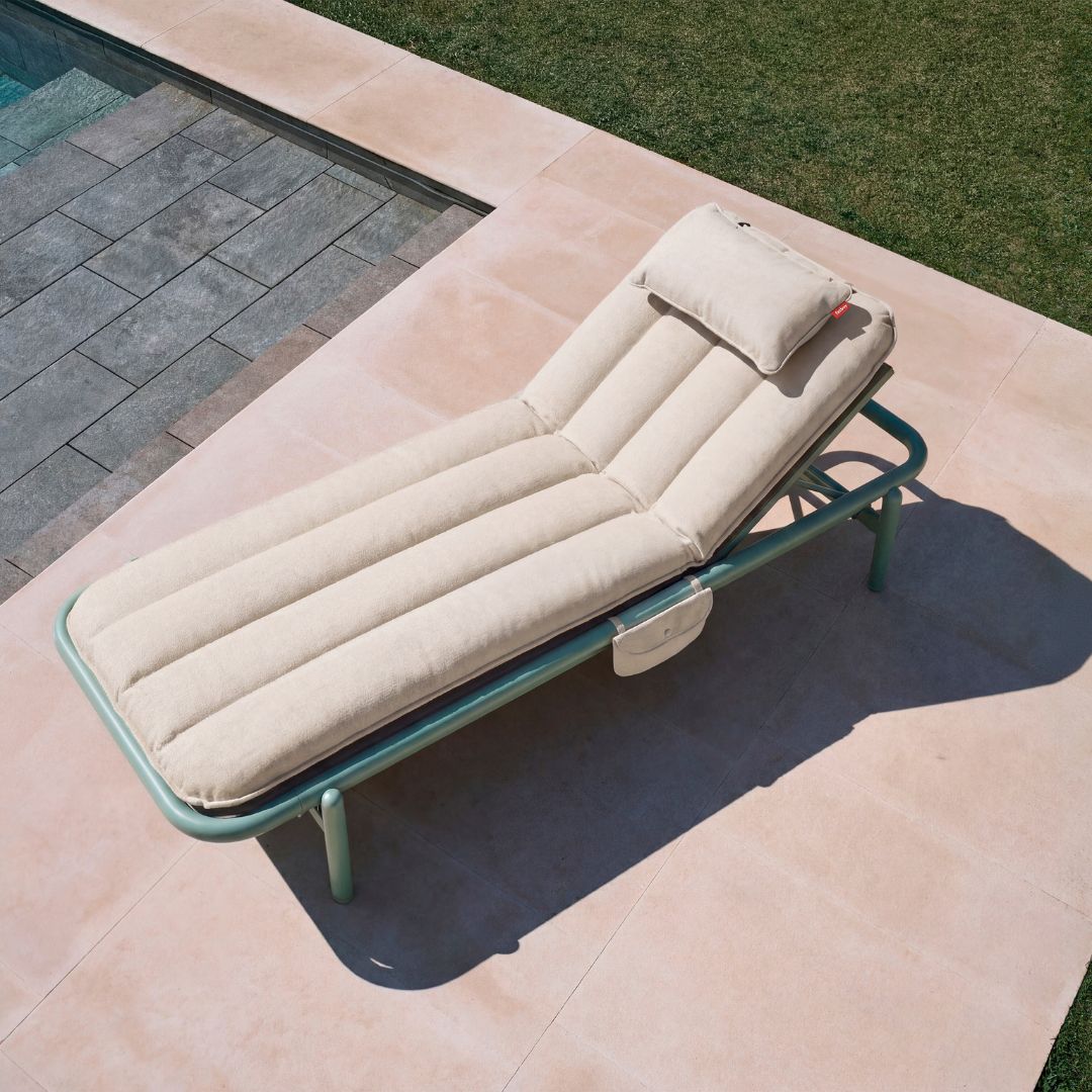 Sunbun Outdoor Daybed Lounger